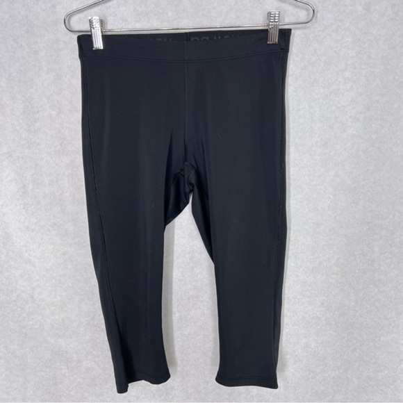 5/$25 New balance, black, solid crop leggings size small - Picture 1 of 4